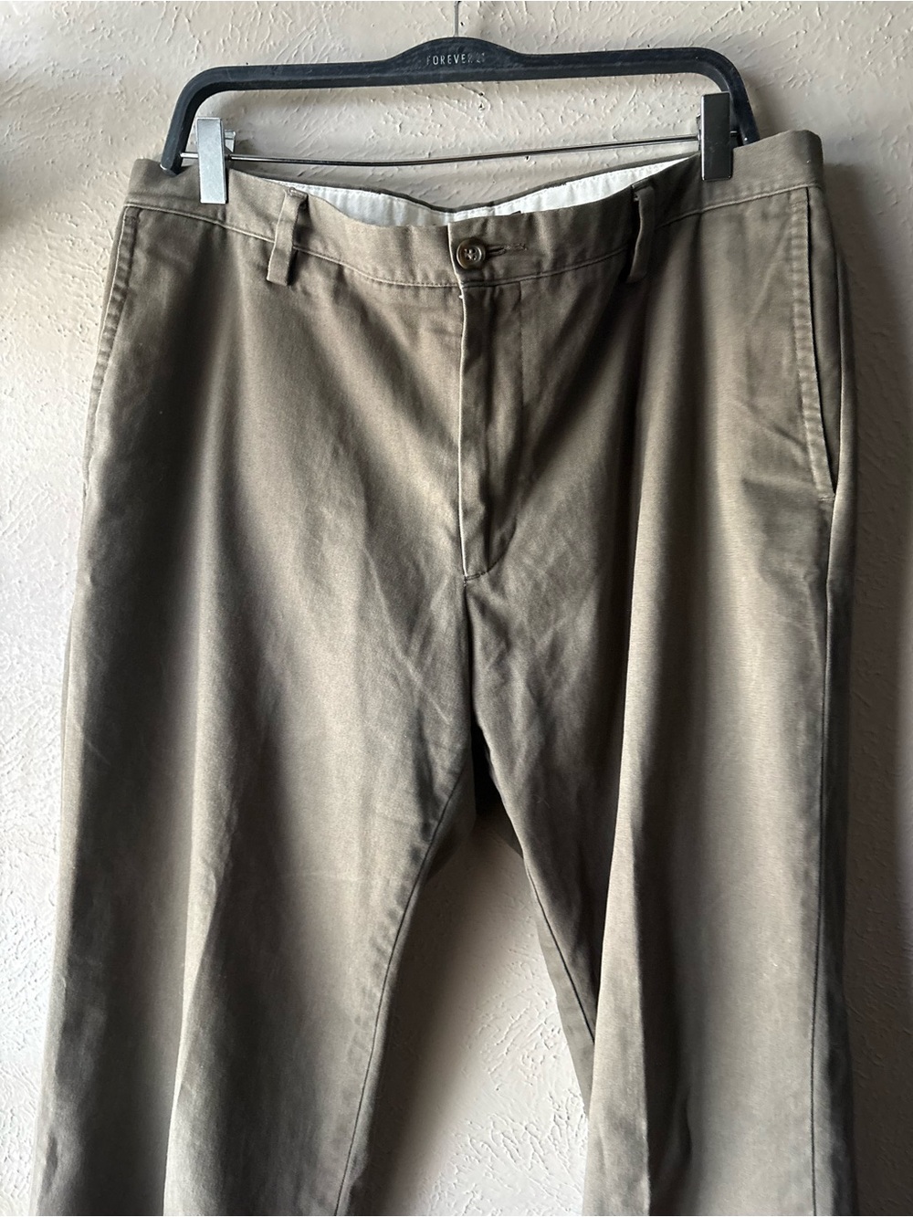 Dockers Men's Tan Chino Pants